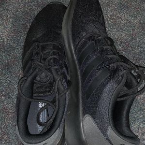 black adidas with memory footbed